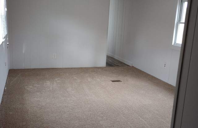 4961 Pittsburgh Road Gallery 3