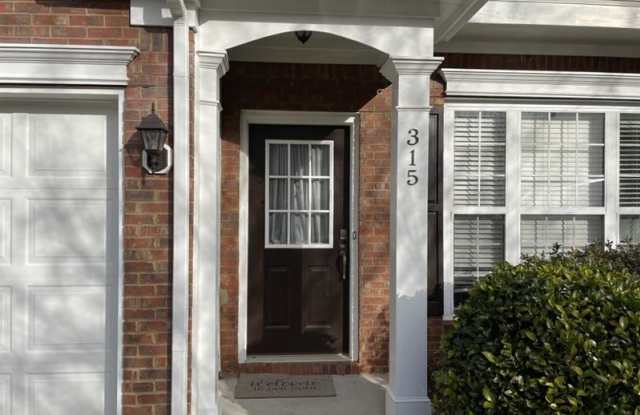 315 Wittenridge Court Gallery 3