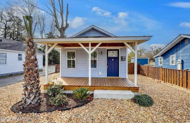 2406 Wrightsville Ave photos photos