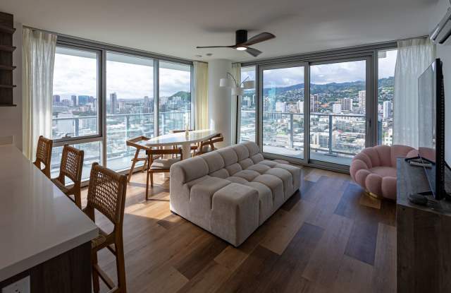 The Park on Keeaumoku | Spacious 3BR Corner Residence with Wraparound Views + 2 Parking Gallery 4