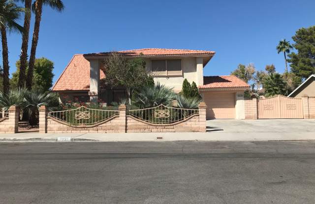 2 Story, 5 Bedrooms, 2.5 Bathroom, Pool photos photos
