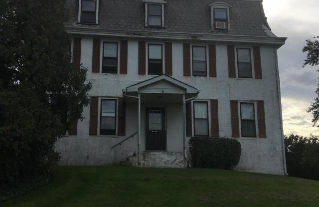 409 COUNTRY CLUB Road unit: 5 photos photos