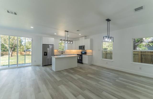 316 Beckham Street W Gallery 4