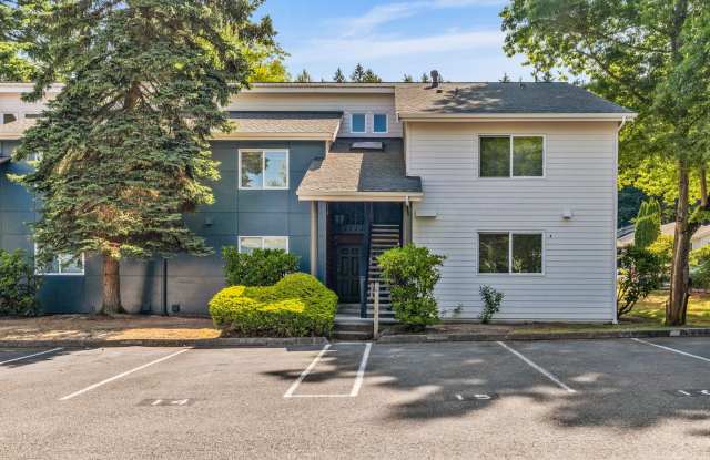 Large Remodeled 2bd, 1ba Condo Available in Totem Lake! photos photos