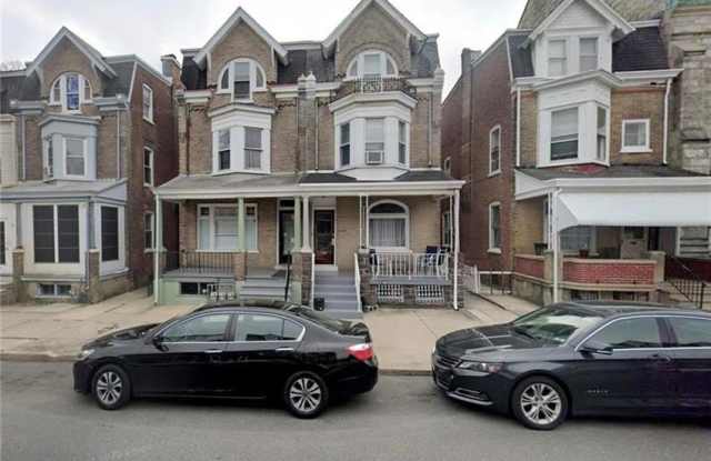 1438 W Turner Street photos photos