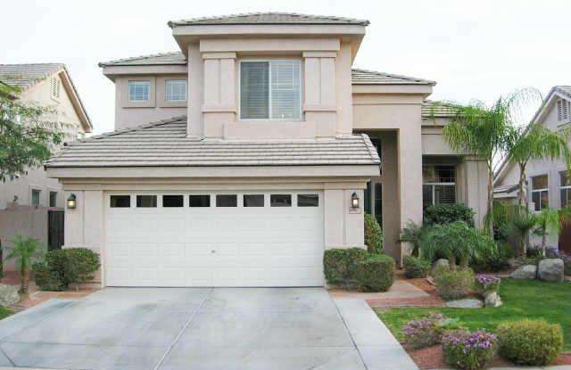 Gorgeous 4 bed 3 bath Arrowhead Ranch home with Private Swimming Pool - 6867 West Potter Drive, Glendale, AZ 85308
