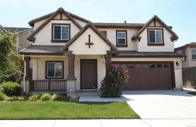 Spacious 3-Bedroom + Loft Home in a Newer Neighborhood - 11503 Piona Lane, Atascadero, CA 93422