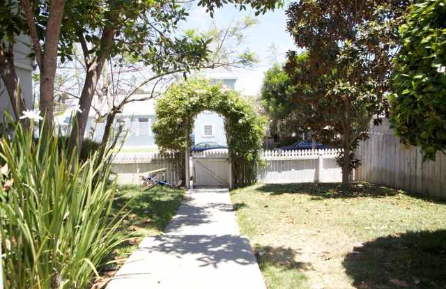 **Coastal Charm in Central Encinitas – 2 Bed, 1 Bath Just Blocks from the Beach** - 836 3rd Street, Encinitas, CA 92024