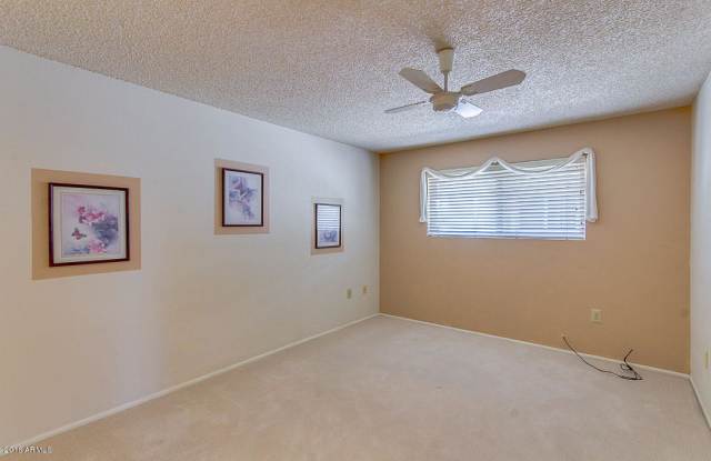 9907 W KINGSWOOD Circle Gallery 3