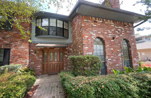 Gorgeous Townhouse In Spring Lake Gallery 1