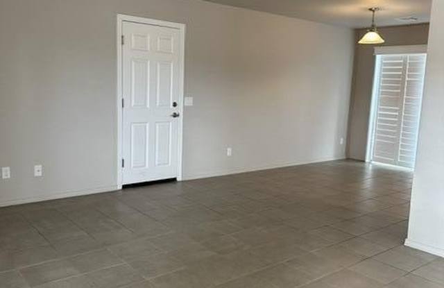6755 N Double Tree Road Gallery 4
