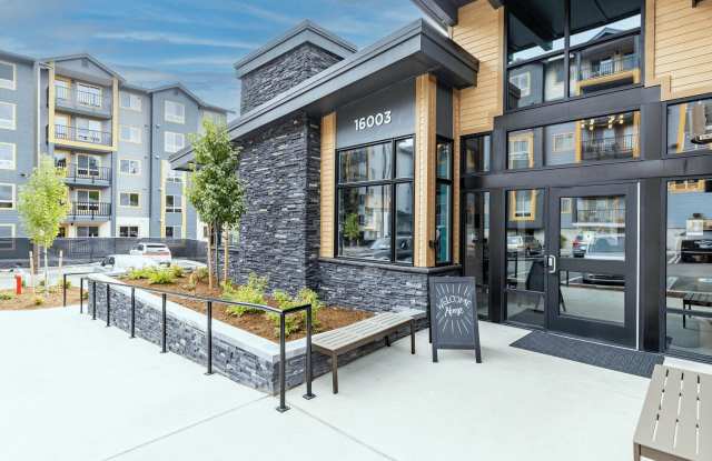Ravenswood Gallery 2