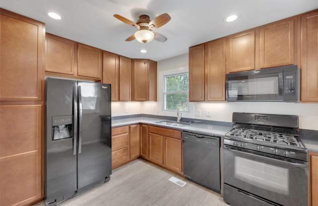 810 Florland Drive Gallery 4