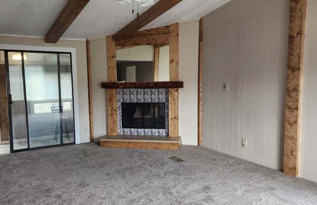 7012 16th Road Southwest Gallery 3