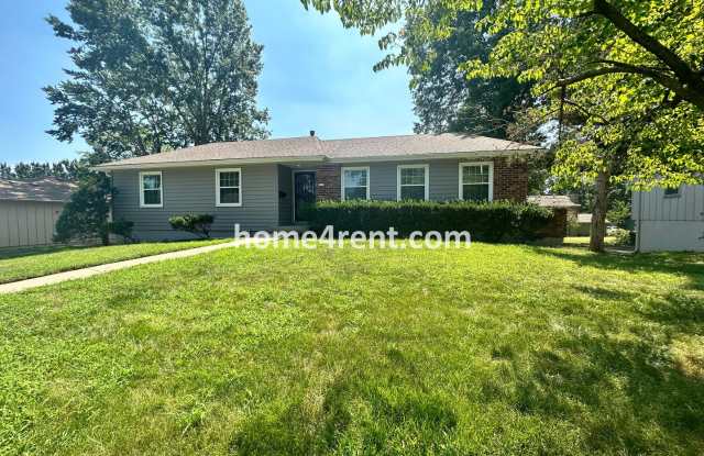 Cozy Ranch Home in Shawnee w/ Plenty of Natural Light, Wood Floors Throughout and an Updated Kitchen! photos photos
