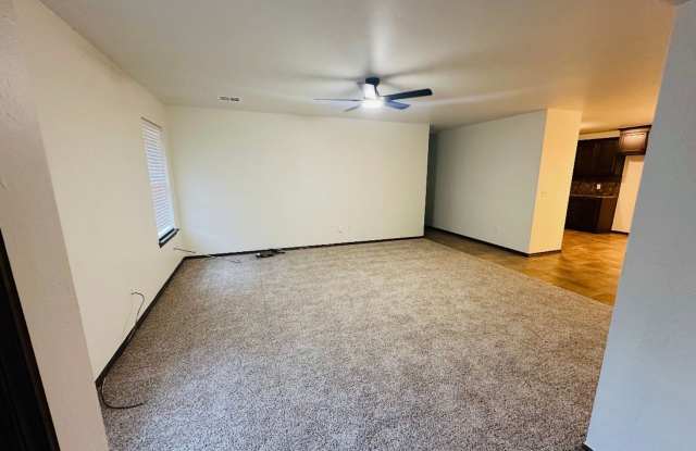 3br 2ba duplex with 2 car garage! Gallery 3