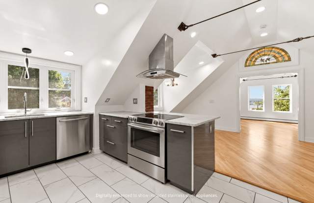 481 Danforth Street - 3 Gallery 4