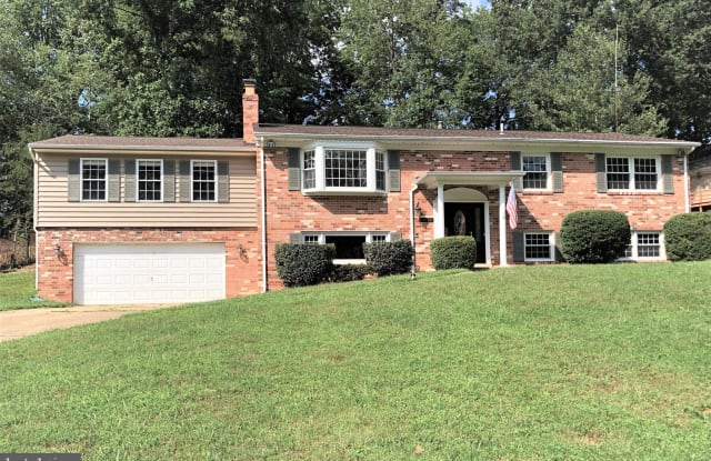 8910 BLUEGATE DRIVE - 8910 Bluegate Drive, Merrifield, VA 22031