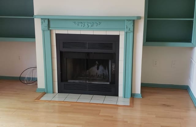 232 Hampshire Drive - 232 Hampshire Drive, Princeton Meadows, NJ 08536