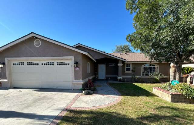Take a look at this charming single family home in Delano - NEW REDUCED PRICE! - 309 Balboa Drive, Delano, CA 93215