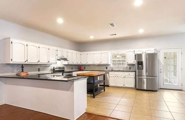 Spacious One-Level 3BR/2.5BA Home in Prime Baton Rouge Location - 8521 East Cypress Point Court, Westminster, LA 70809