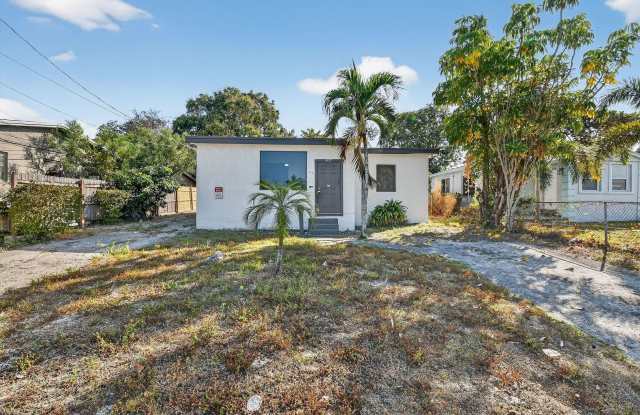 Freshly painted and move-in ready 3-bedroom home! photos photos