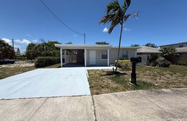 1494 W 34th St photos photos
