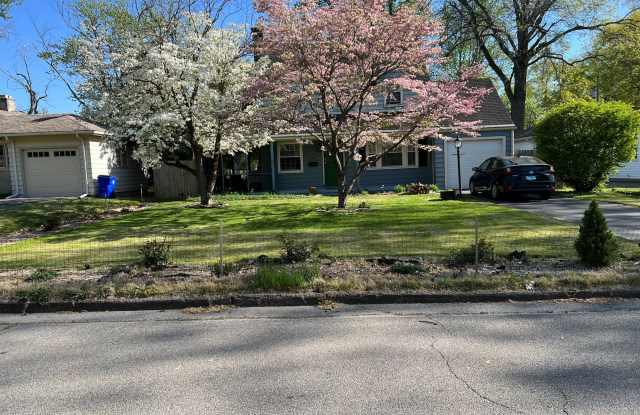 2081 West Riverview Avenue photos photos