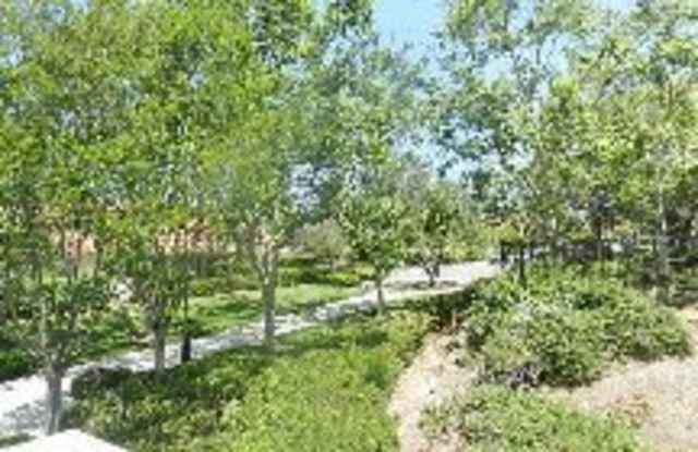 LOVELY 1 BD/1 BATH UPPER LEVEL CONDO Gallery 3