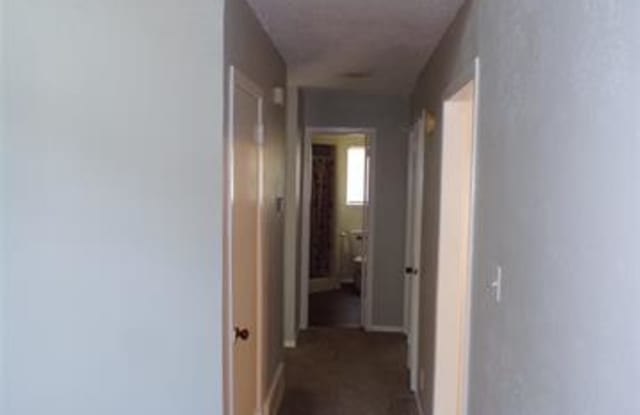 6232 Wheaton Drive Gallery 4
