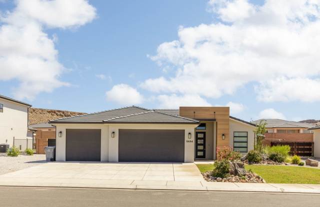 3 bed plus office / 2.5 bath / 3 car Single Story - CRIMSON Boundaries photos photos