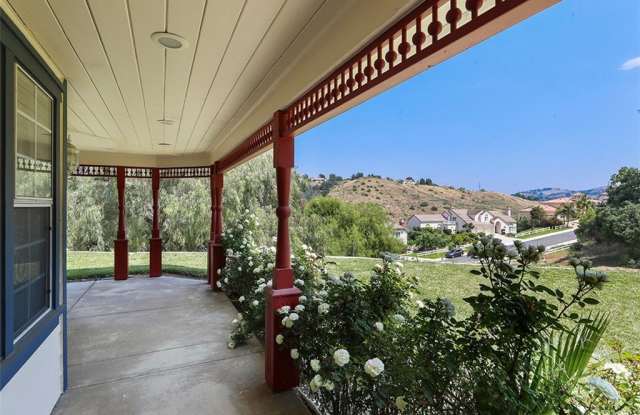 22373 Kicking Horse Drive Gallery 2