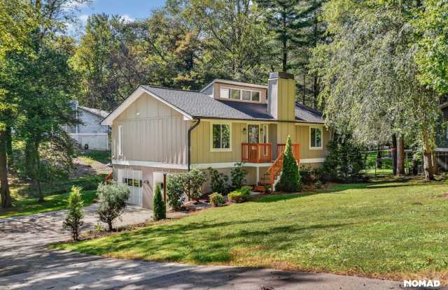 Spacious 4BR House in Fletcher photos photos