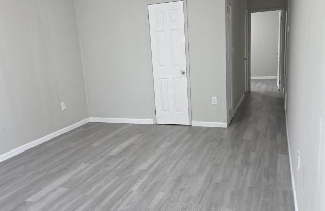 125 Town Homes Dr Gallery 3