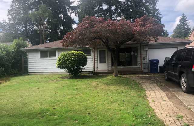 12045 Roosevelt Way NE - 12045 Roosevelt Way Northeast, Seattle, WA 98125