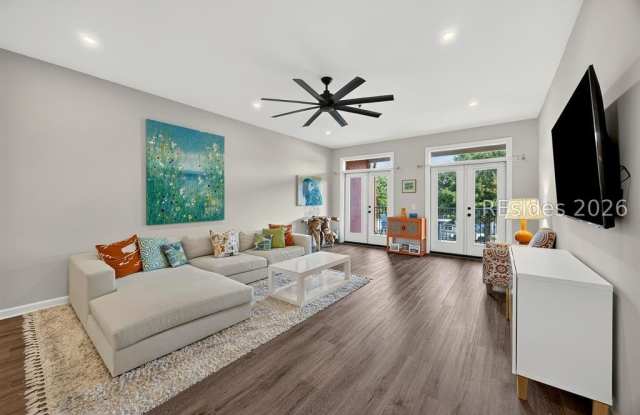 10 Johnston Way photos photos