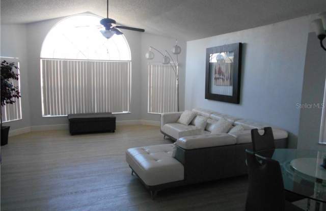 2452 SWEETWATER CLUB CIRCLE Gallery 4