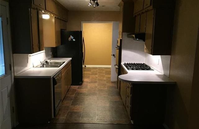 624 Thompson Drive - 624 Thompson Drive, Saginaw, TX 76179