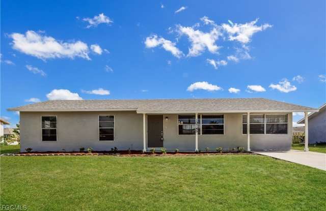 10745 Cocoatree Court - 10745 Cocoatree Court, Lehigh Acres, FL 33936