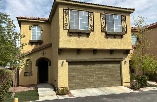 2 Story 3 bedrooms 2.5 bathrooms Gallery 1