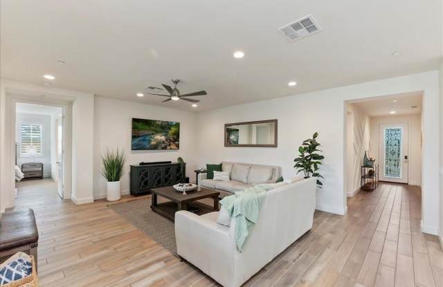 58179 Aragon Way Gallery 4