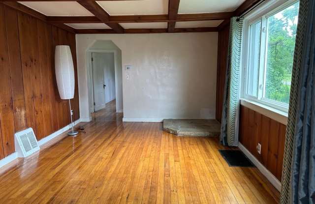 1655 E North Territorial Road Gallery 3