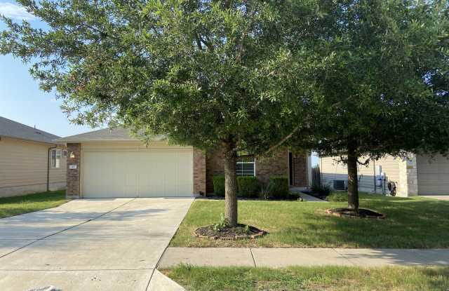 107 Lavaca Loop Gallery 2