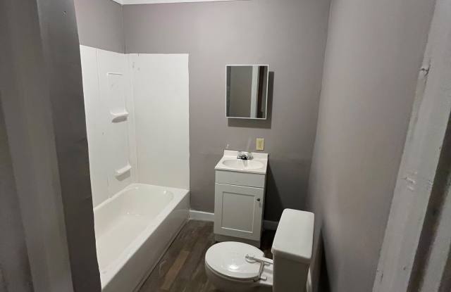4902 Linden St - A Gallery 4