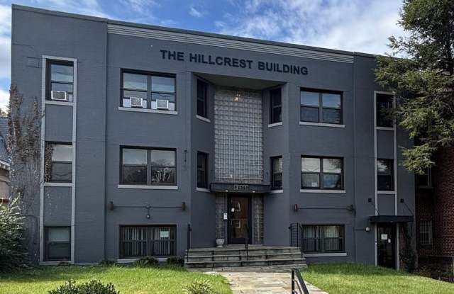 2811 PENNSYLVANIA Avenue SE unit: 203 photos photos