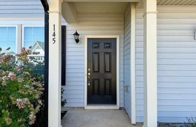 Spacious 3 Bed, 2.5 Bath Home with Loft, Minutes from Wake Forest Gallery 3