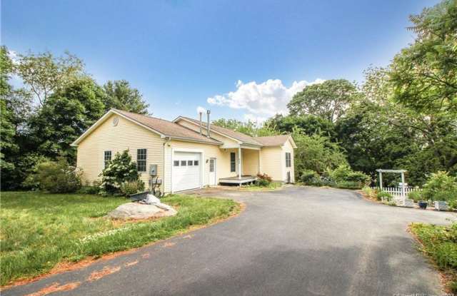 2-Bed Single Family in New London! photos photos