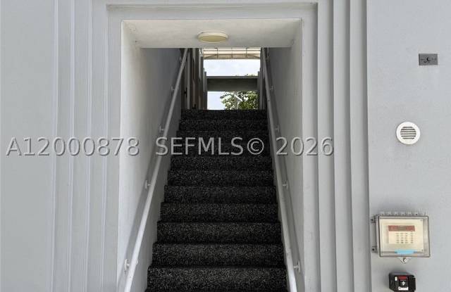 645 Palmetto Dr photos photos
