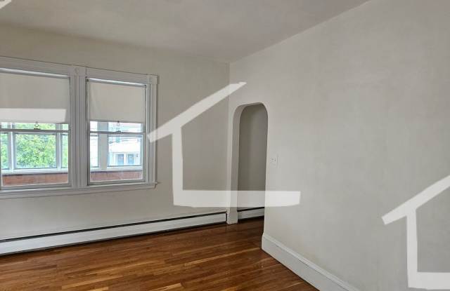 Nice and affordable 4 bed 1 bath available NOW photos photos