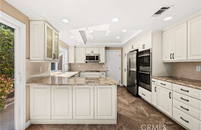 6871 Auburn Drive Gallery 2